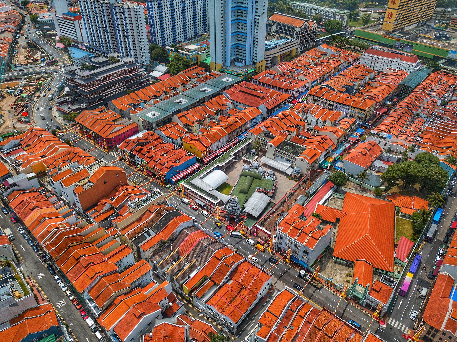 🏮 Chinatown Singapore – Where Heritage, Hawker Food, and Hidden Gems Collide