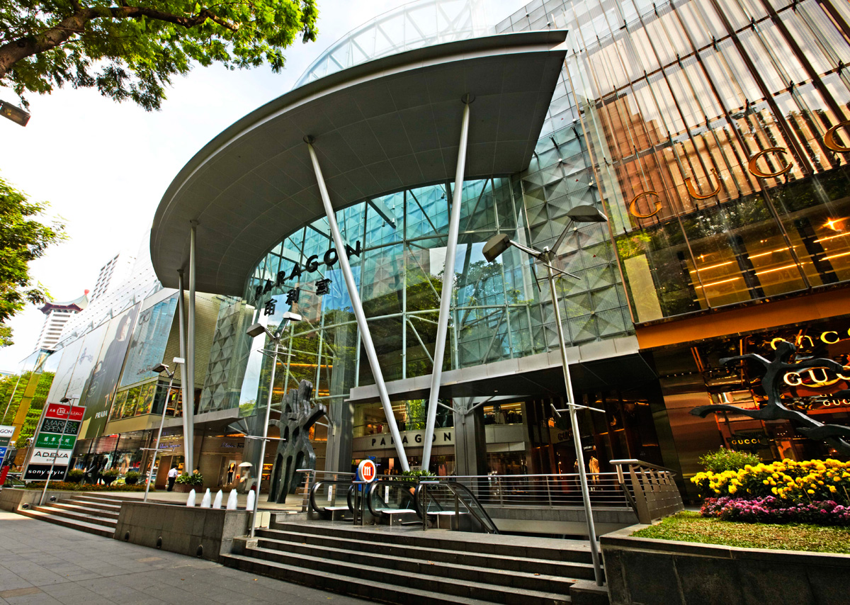🛍️ Orchard Road — The Heartbeat of Singapore’s Shopping Scene