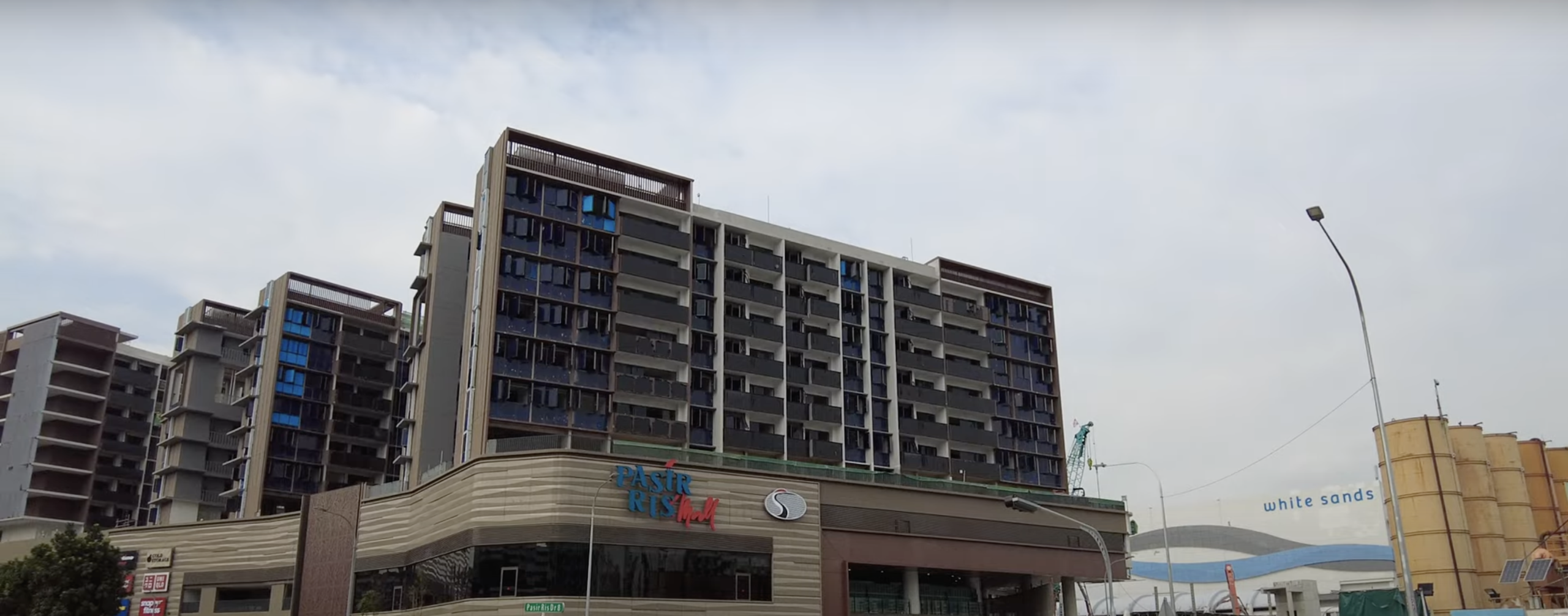 Pasir Ris Mall – You mean there’s a mall with 150+ shops built right into the MRT?