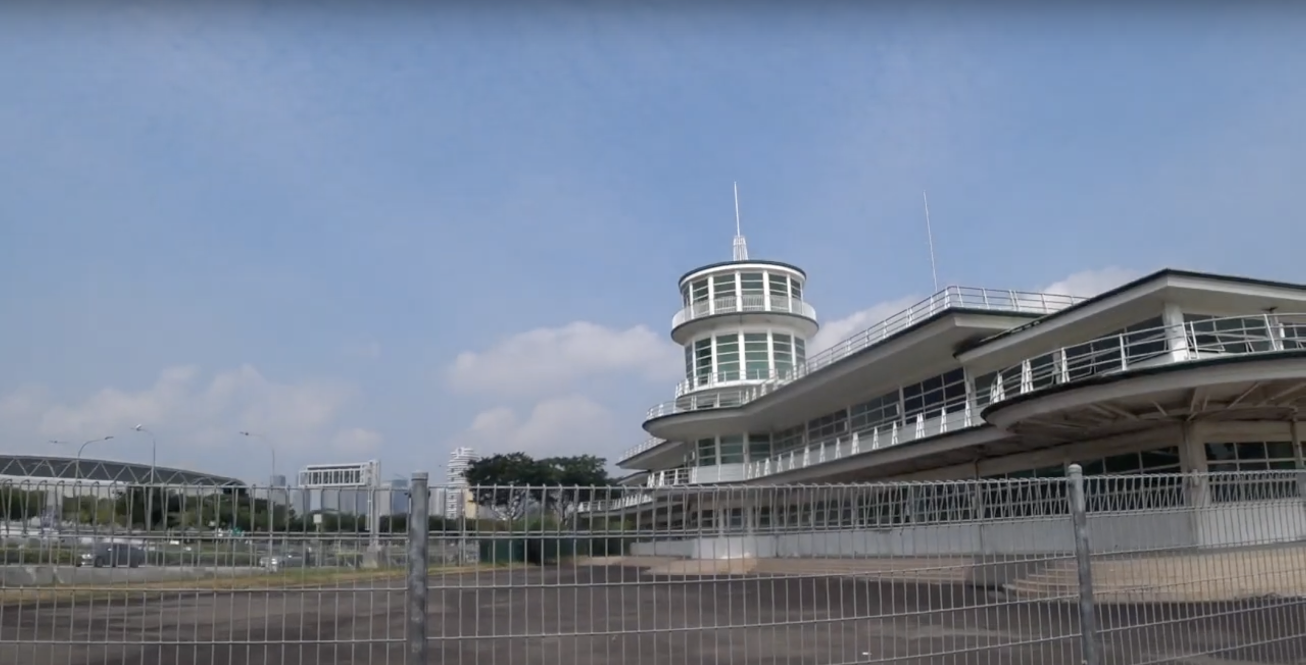 Old Kallang Airport – Ever walked past a building and thought, “What on earth used to happen here?” ✈️